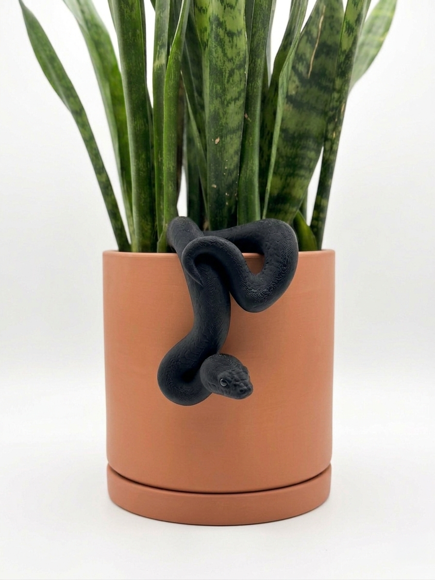 Modern Snake Pot Hanger: 3D Printed Serpent Decor for Indoor Plants