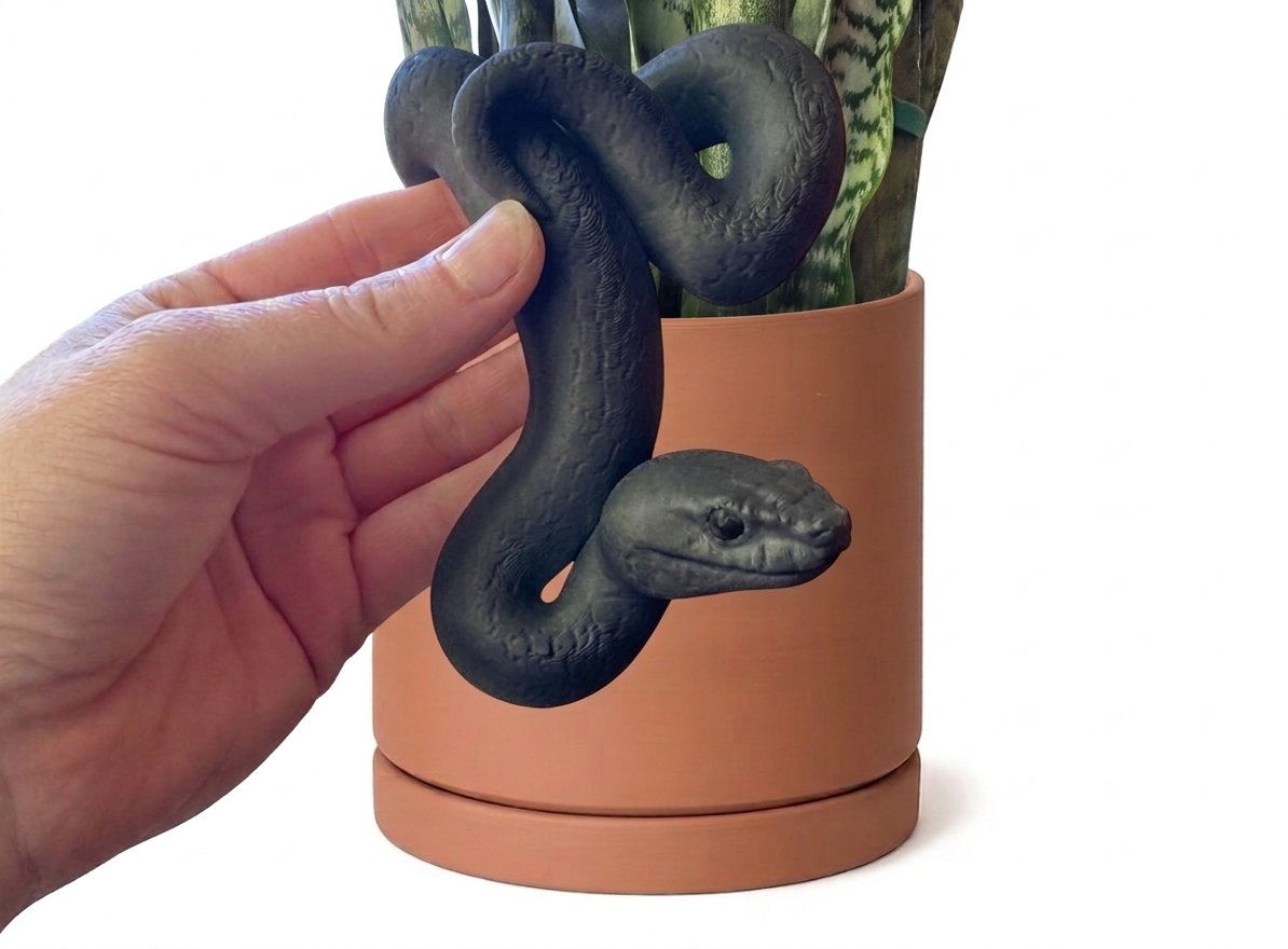 Modern Snake Pot Hanger: 3D Printed Serpent Decor for Indoor Plants