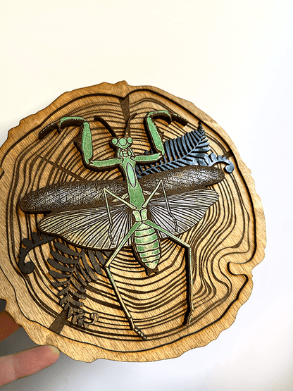 Praying Mantis Wood Slice - Faux Theory Design