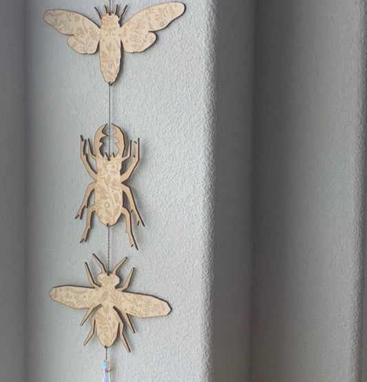 Floral Natural Wood Insect Garland - Beetle, Bee, Cicada