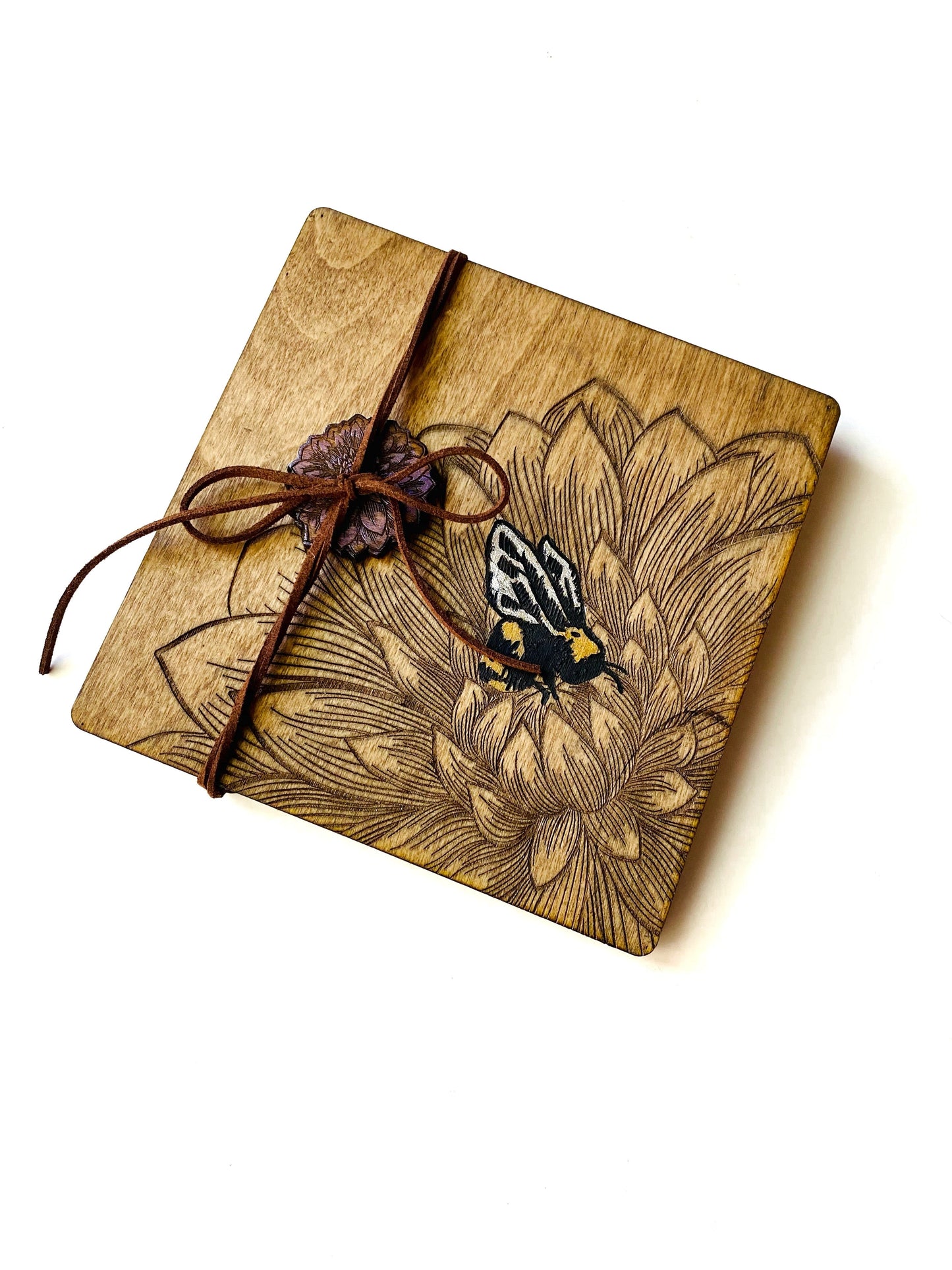 Bees and Dahlia Flowers | Wooden Tic-Tac-Toe Game - Faux Theory Design